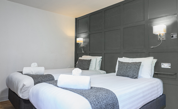 The Ballinluig Inn Twin Room